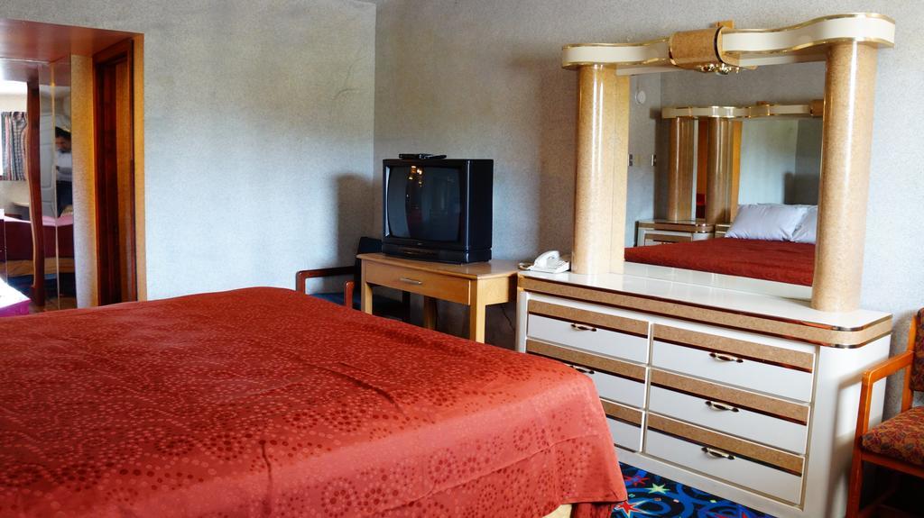 Royale Inn Área metropolitana de Área metropolitana de Kansas City Habitación foto
